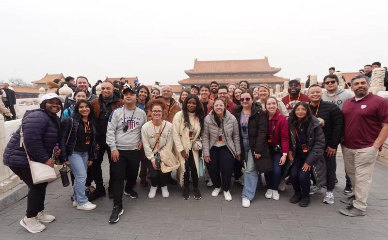 芝加哥大學學生代表團訪京交流